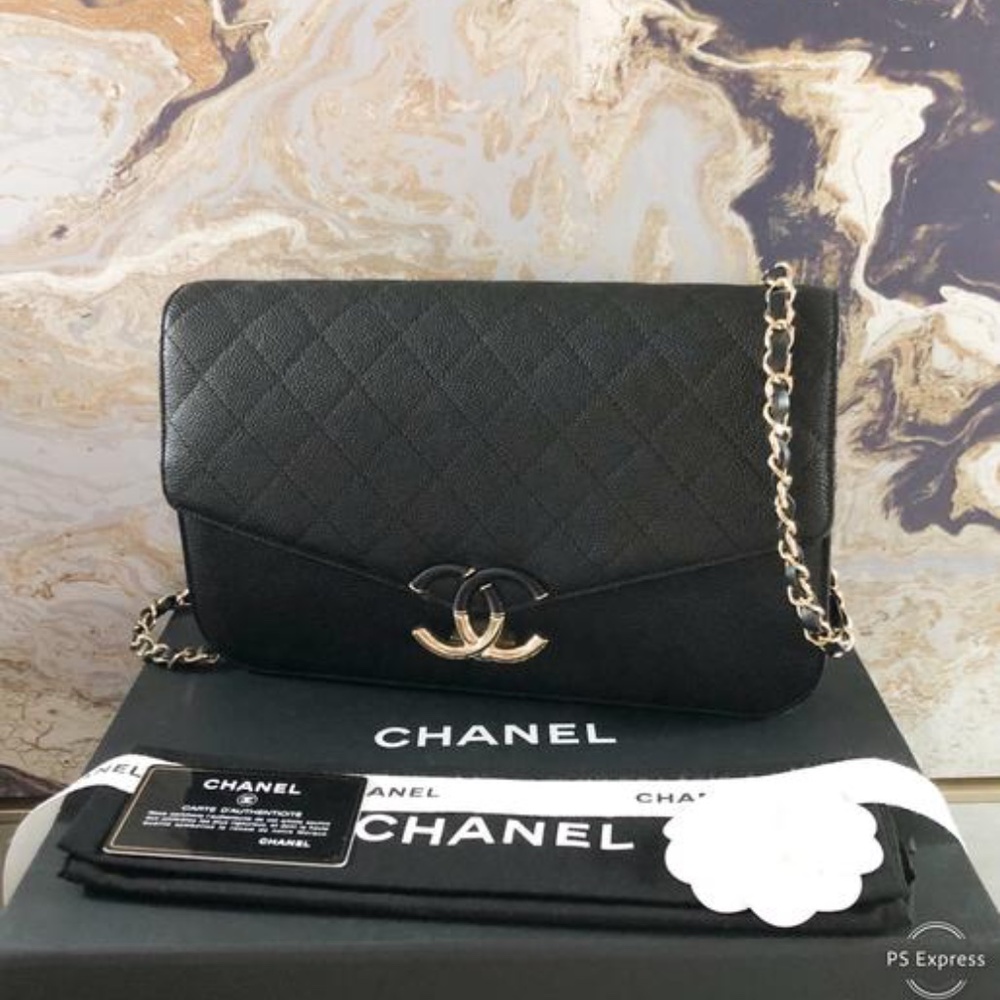 Chanel Chain Flap Bag Quilted Caviar Medium - Picture 2 of 8